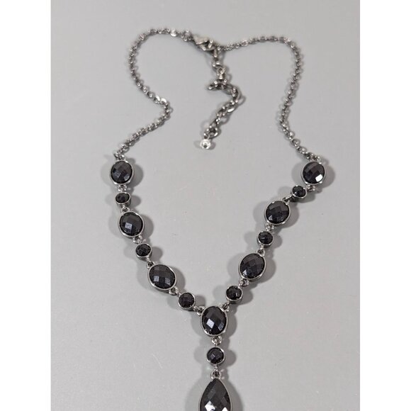 Napier Black Teardrop Oval Y-Drop Elegant Necklace Gray Metallic Gothic 19" - Picture 2 of 8